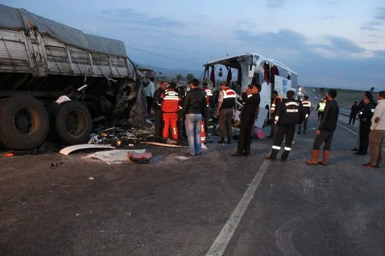 Afyonkarahisar’da feci kaza