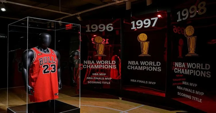 Michael Jordan’ın forması, rekor fiyata satıldı