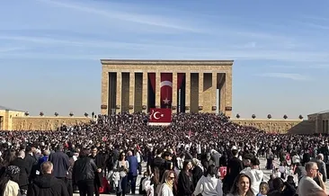 Milyonlar 9’u 5 geçe Atatürk’ü andı #adana