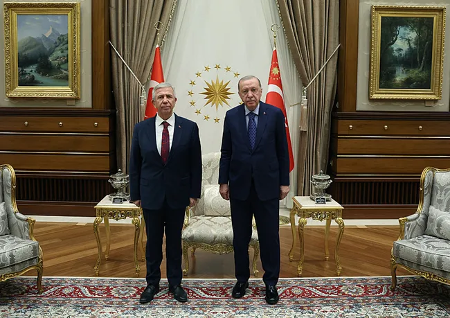 son-dakika-baskan-recep-tayyip-erdogan-ile-gorusmustu-mansur-yavastan-ilk-aciklama-chp-ve-yeni-parti-rahatsizs-1789027747604.jpg SON DAKİKA… Başkan Recep Tayyip Erdoğan ile görüşmüştü! Mansur Yavaş’tan ilk açıklama: CHP ve Yeni Parti rahatsızsa gereğini yaparım