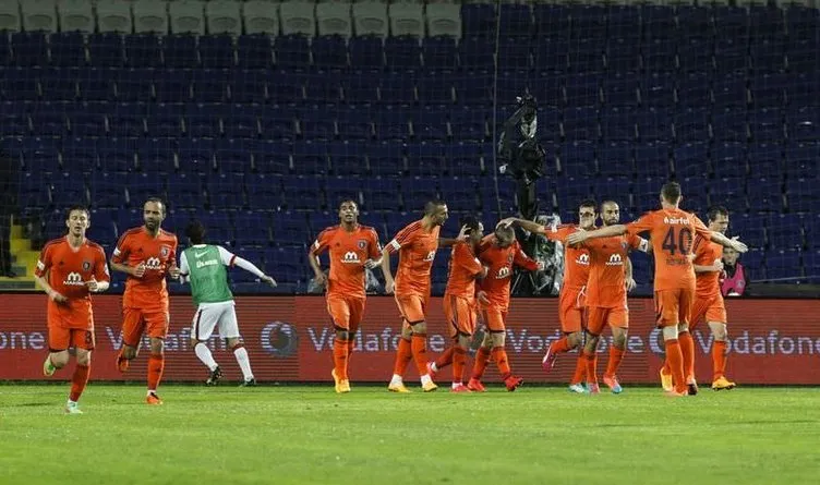 Başakşehir-Galatasaray maçı twitter’ı salladı