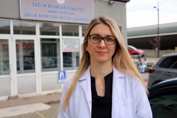 son-zamanin-en-buyuk-bagimliligi-her-13-dakikada-bir-1668939293589.jpg