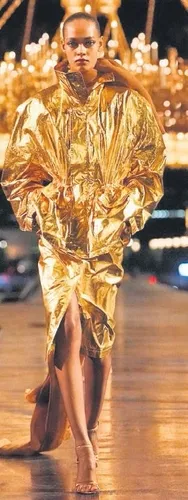 moda-haftalariyla-stil-rotanizi-cizin-1790940725964.jpeg