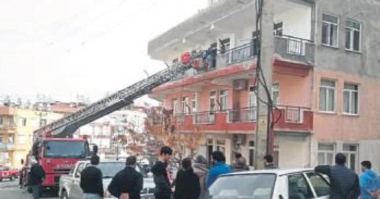 Manavgat’ta yeni evli çiftin evi yandı