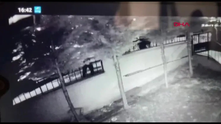 İstanbul Çekmeköy'de 'Kız arkadaşının evine çok geliyorsun' cinayetinin görüntüleri ortaya çıktı