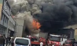 Yatak fabrikasında korkutan yangın!