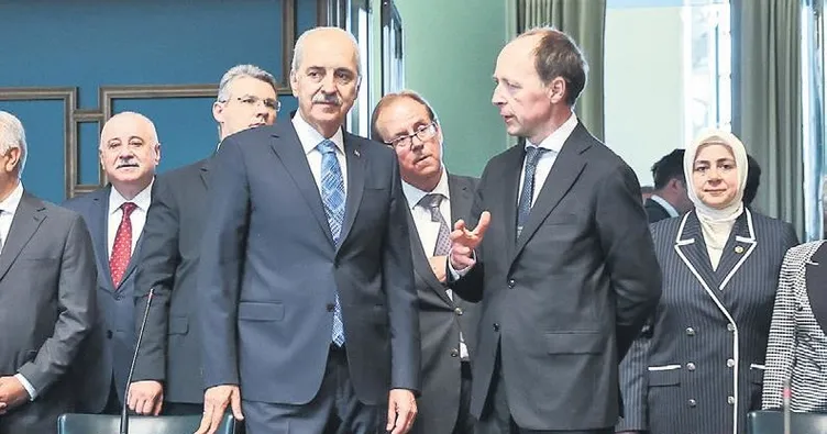 Kurtulmuş, Halla-Aho ile görüştüile