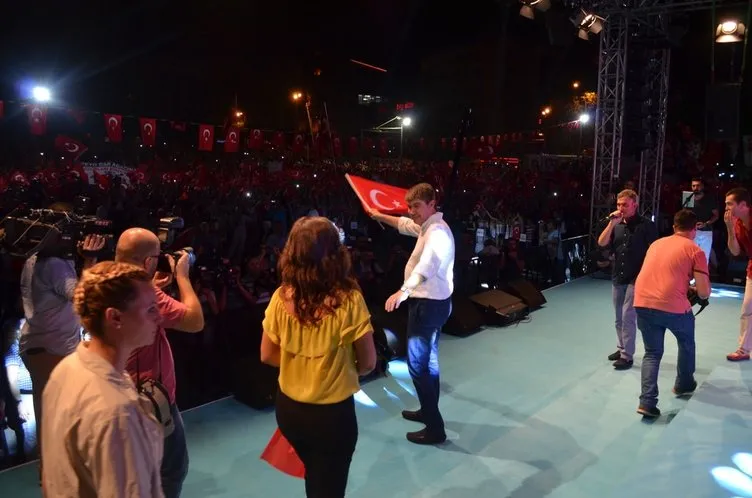‘O gece anladık ki ülkemizin Erdoğan gibi bir lidere ihtiyacı var’
