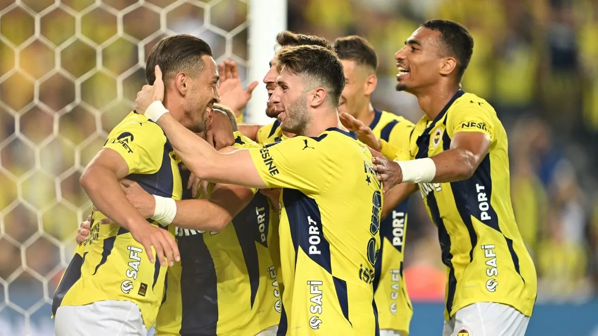 SON DAKİKA: Fenerbahçe, Şampiyonlar Ligi’nde avantaj arıyor! Lille maçında 11’ler belli oldu