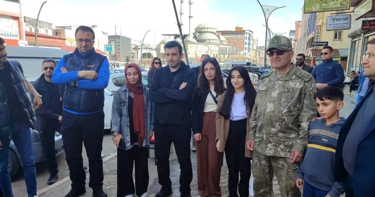 2’nci Ordu Komutanı Tokel ile Selçuk Bayraktar’dan Hakkari’deki askerlere ziyaret