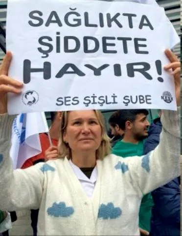 hastanede-hemsireye-saldiri-protesto-edildi-1701784312966.jpg