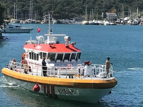 Fethiye'de batan teknede 71 öğrenci ve 6 mürettebat kurtarıldı
