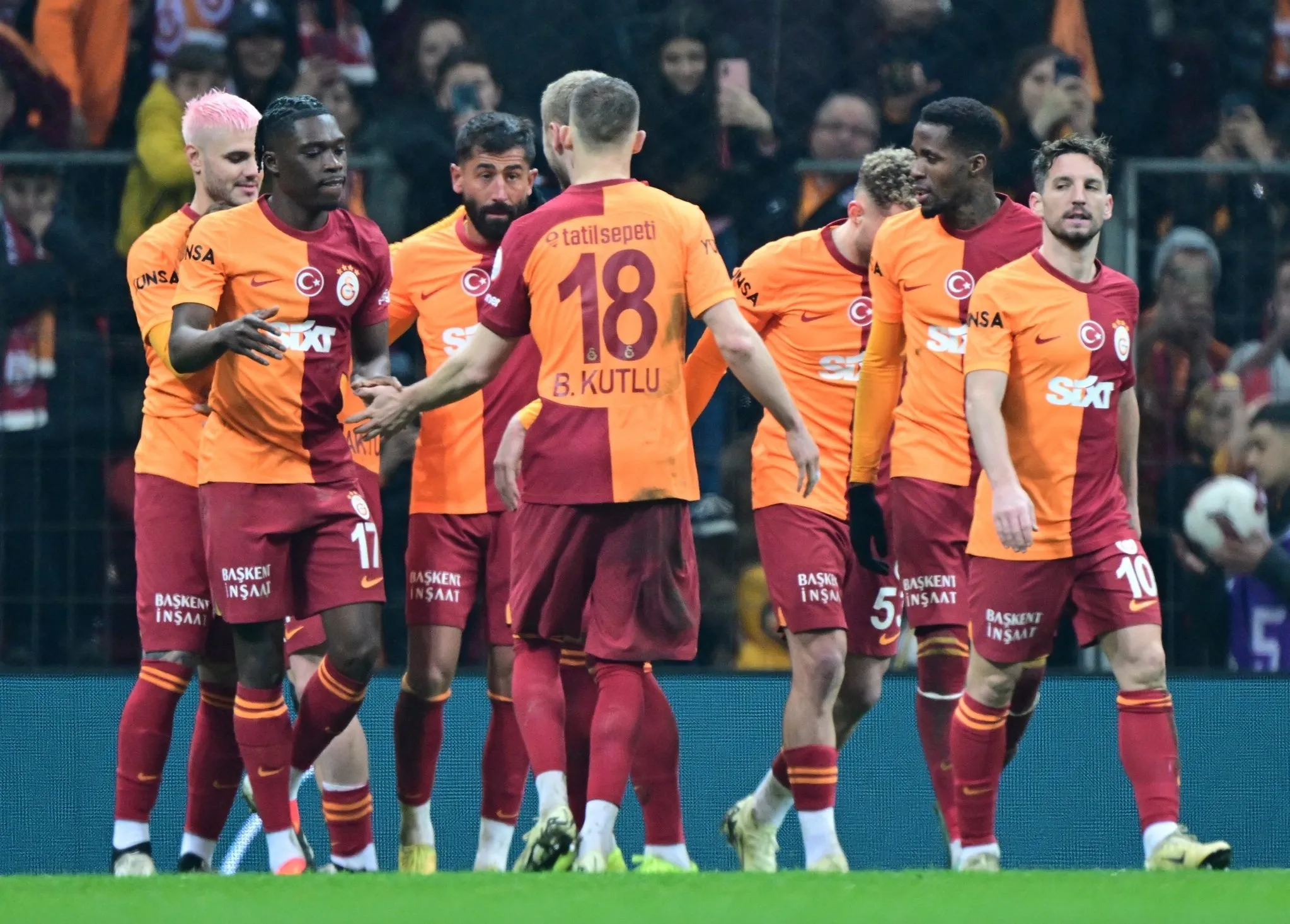 İşte 2024-2025 Galatasaray kadrosu! Kimler gidecek, kimler kalacak? Okan Buruk biletlerini kesti...
