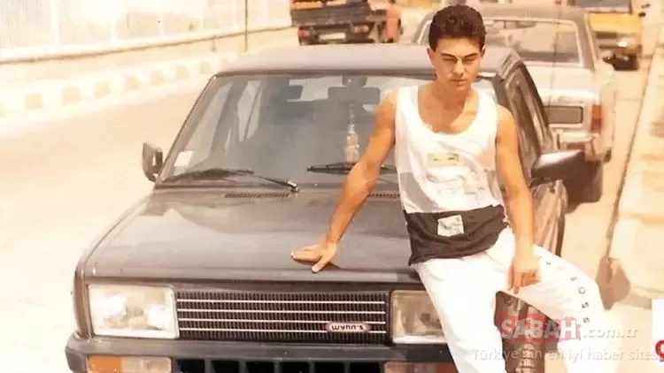 ’Yıl 1994, hayallerimiz var’ Şarkıcı Alişan takipçilerini maziye götürdü...