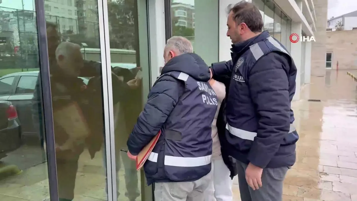 Samsun’da 18 yaşındaki teşhirci şüpheli yakalandı | Video videosunu izle Samsun’da 18 yaşındaki teşhirci şüpheli yakalandı | Video videosunu izle