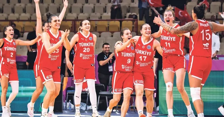 Periler Litvanya’yı devirip vizeyi aldı