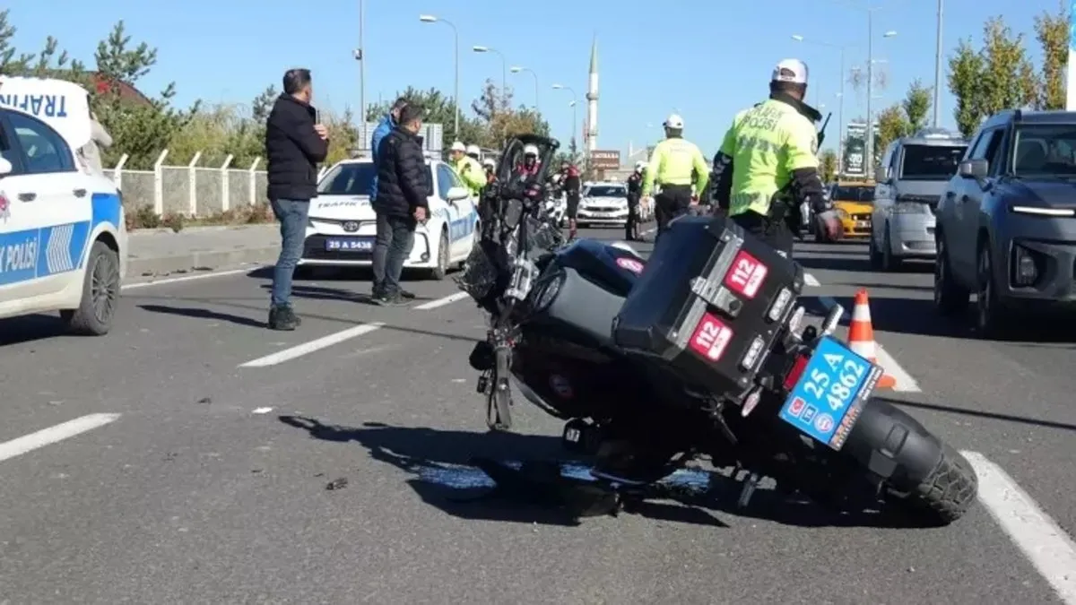 Motosiklet kamyona çarptı! Kazada 1 polis yaralandı Motosiklet kamyona çarptı! Kazada 1 polis yaralandı