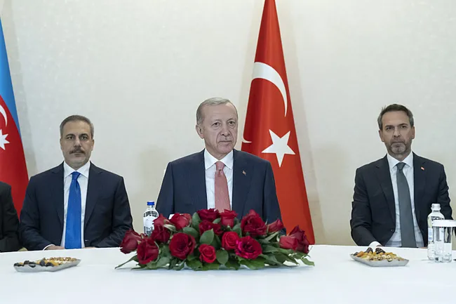 disislerinden-turkiye-azerbaycan-pakistan-zirvesine-iliskin-aciklama-iste-ele-alinan-konular-1720115790882.jpeg Dışişleri’nden Türkiye-Azerbaycan-Pakistan zirvesine ilişkin açıklama! İşte ele alınan konular