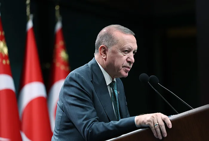 son-dakika-kabine-bugun-toplaniyor-masada-hangi-konular-var-baskan-erdogan-alinan-kararlari-aciklayacak-1763364405124.jpg Son dakika! Kabine toplandı: Masada hangi konular var? Başkan Erdoğan alınan kararları açıklayacak