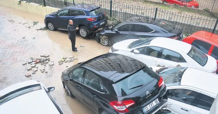 Sağanak can aldı
