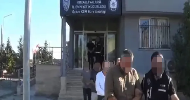 Matbaa kurup dolar basmışlardı! 6 kişi tutuklandı Matbaa kurup dolar basmışlardı! 6 kişi tutuklandı