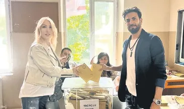 Sanatçılar sandık başında