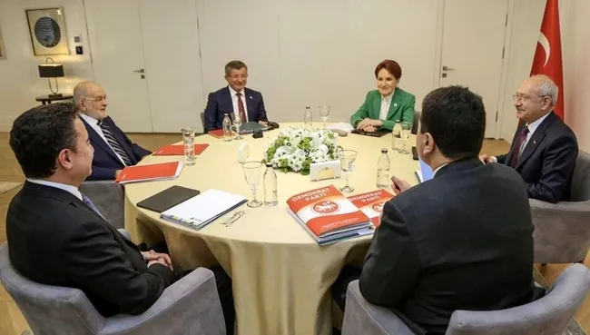 the-economistten-algi-operasyonu-baskan-erdogani-hedef-aldilar-muhalefete-dikkat-ceken-aday-cagrisi-1674145506382.jpeg