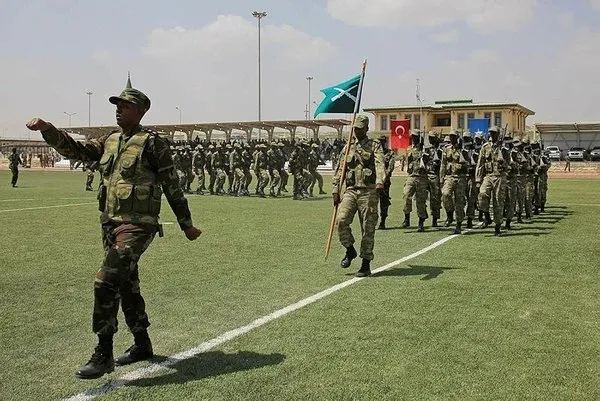 Mogadişu’daki Türk askeri eğitim merkezi ilk mezunlarını verdi