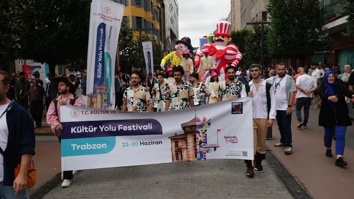 Trabzon'da 'Kültür Yolu Festivali' 'horonla” başladı - Trabzon Haberleri