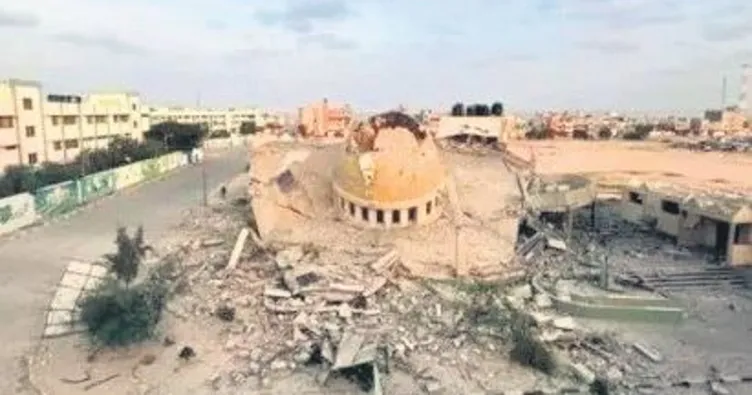 Tarihi yapılar harabeye döndü