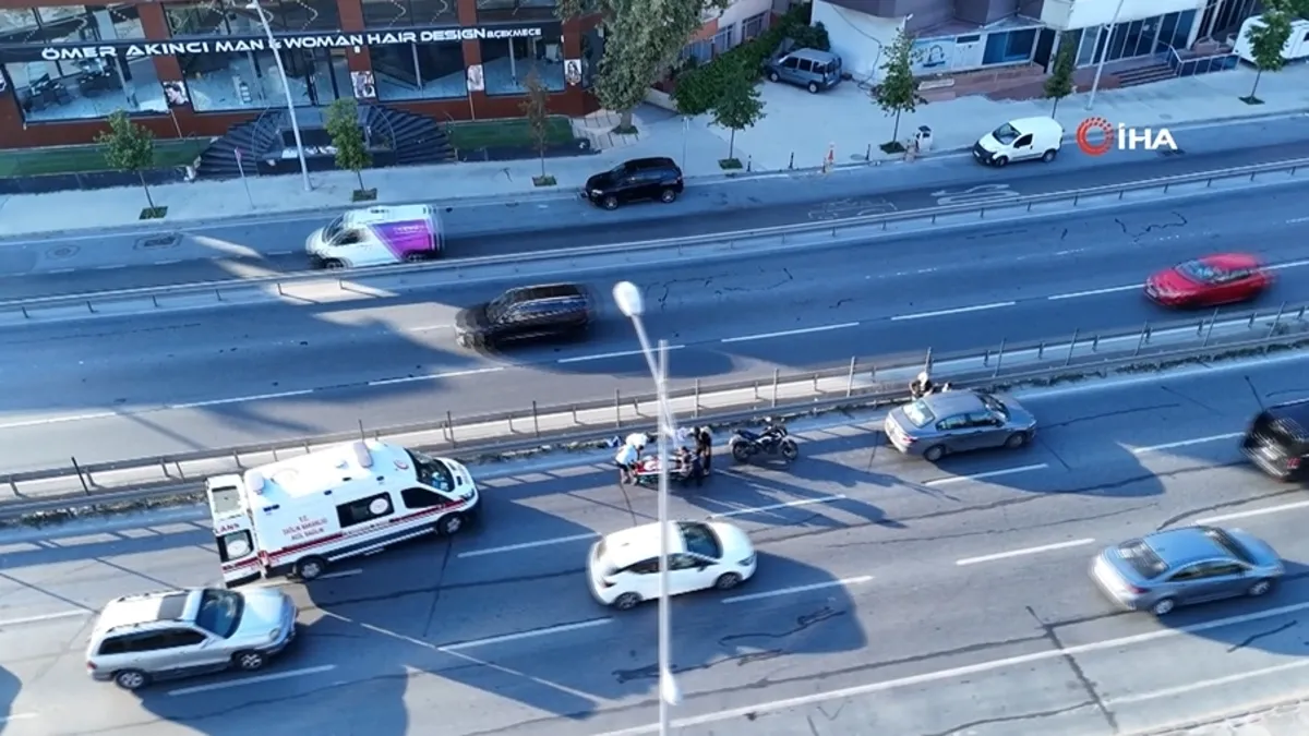 Büyükçekmece E-5’te trafiği kilitleyen kaza Büyükçekmece E-5’te trafiği kilitleyen kaza