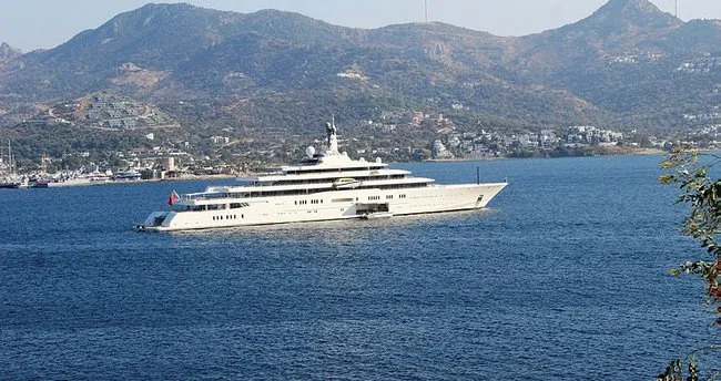 Abramoviç’in yatı limanlara sığmadı