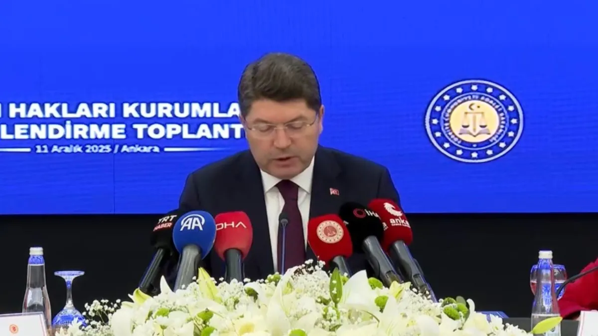 Bakan Tunç’tan yeni anayasa vurgusu! “Hedefimiz Türkiye Yüzyılını yeni bir toplum sözleşmesiyle karşılamak” Bakan Tunç’tan yeni anayasa vurgusu! “Hedefimiz Türkiye Yüzyılını yeni bir toplum sözleşmesiyle karşılamak”