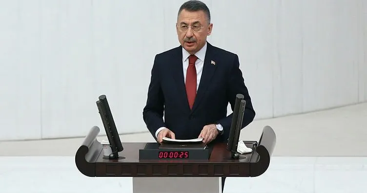 Kılıçdaroğlu’nun ahlaksız el hareketine tepkiler çığ gibi! Cumhurbaşkanı Yardımcısı Oktay: Millet öyle bir hareket çeker ki..