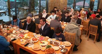 Başkan Çay’dan meclis üyeleri ve muhtarlara iftar #adana