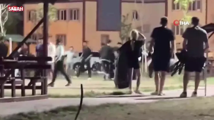 Edirne’de gençlerin parkta yumruklu kavgası kamerada | Video