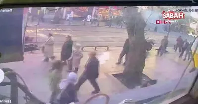 Sultanahmet’te tramvayın yayaya çarptığı anlar kamerada | Video