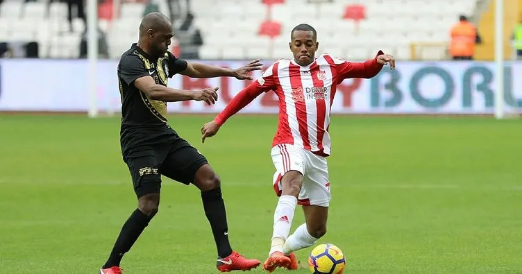 Robinho şov yaptı, Sivasspor kazandı