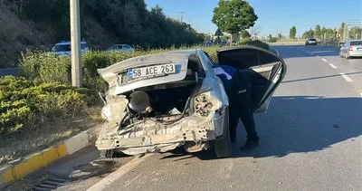 Sivas’ta otomobil refüje çarptı! 2 yaralı #sivas