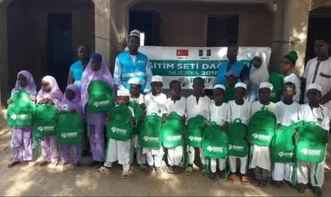 İDDEF’ten Nijeryalı öğrencilere kırtasiye yardımı