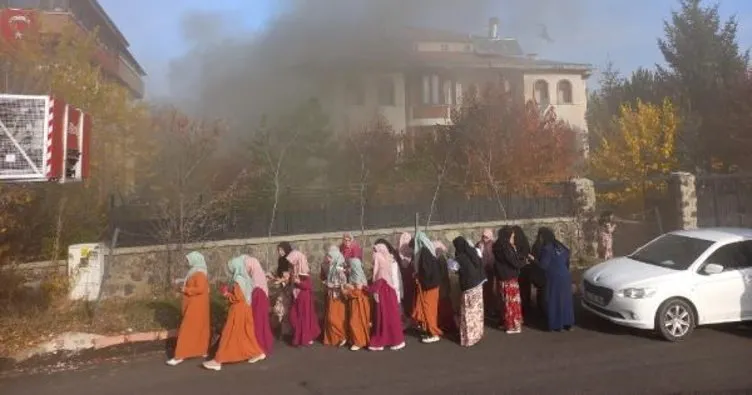 Kız Kur’an kursunda yangın: 6 öğrenci dumandan etkilendi
