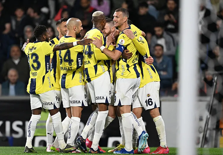 Anderson Talisca ve Dusan Tadic arasında tartışma! Başakşehir – Fenerbahçe maçında flaş olay!
