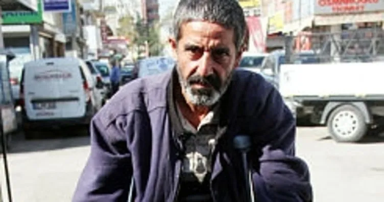 Adana’da engellinin protez bacağını çaldılar