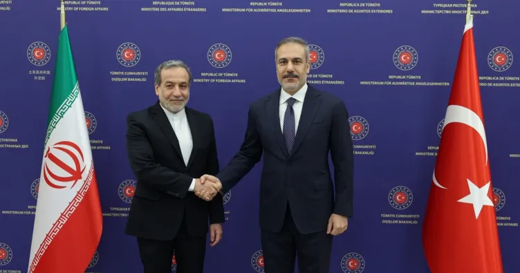 Bakan Fidan ile Arakçi telefonda görüştü