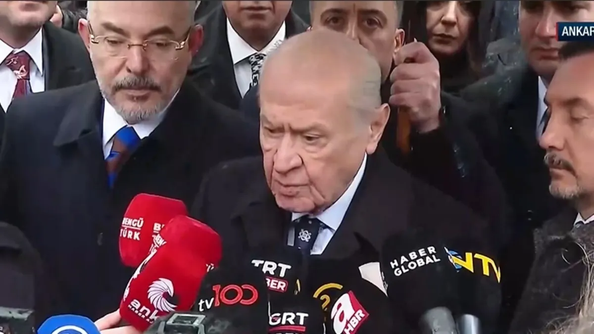 MHP lideri Devlet Bahçeli’den bayram mesajı: Bayram sonrası yeni ve güçlü bir Türkiye’nin adımları atılacak MHP lideri Devlet Bahçeli’den bayram mesajı: Bayram sonrası yeni ve güçlü bir Türkiye’nin adımları atılacak