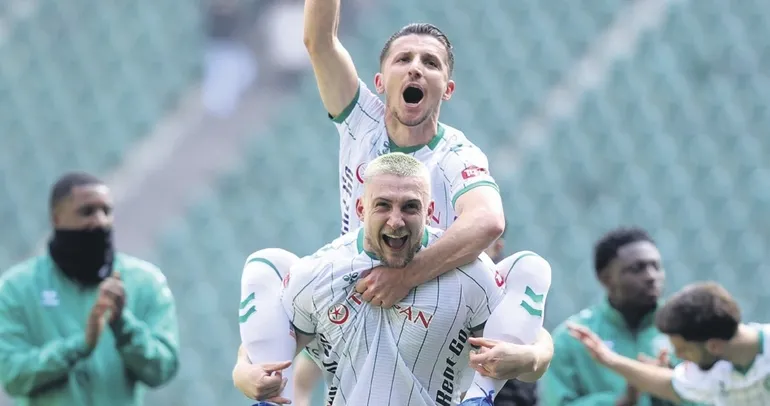 Konyaspor kazandı Selçuk İnan çıldırdı