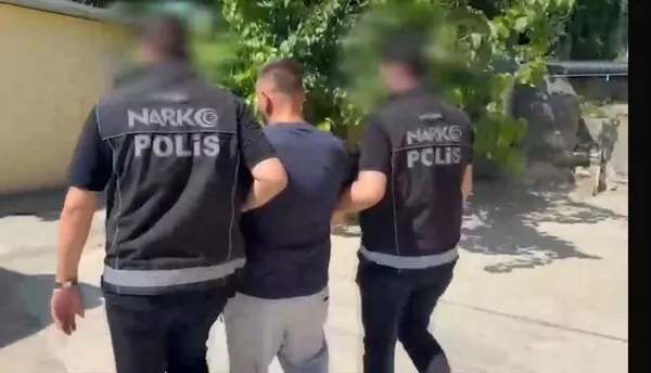 istanbulda-uluslararasi-narkotik-operasyonu-almanyanin-aradigi-firari-sariyerde-yakalandi-1784729393952.jpg