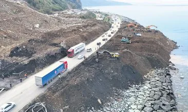 Karadeniz Sahil Yolu’nda heyelanın izleri siliniyor #giresun