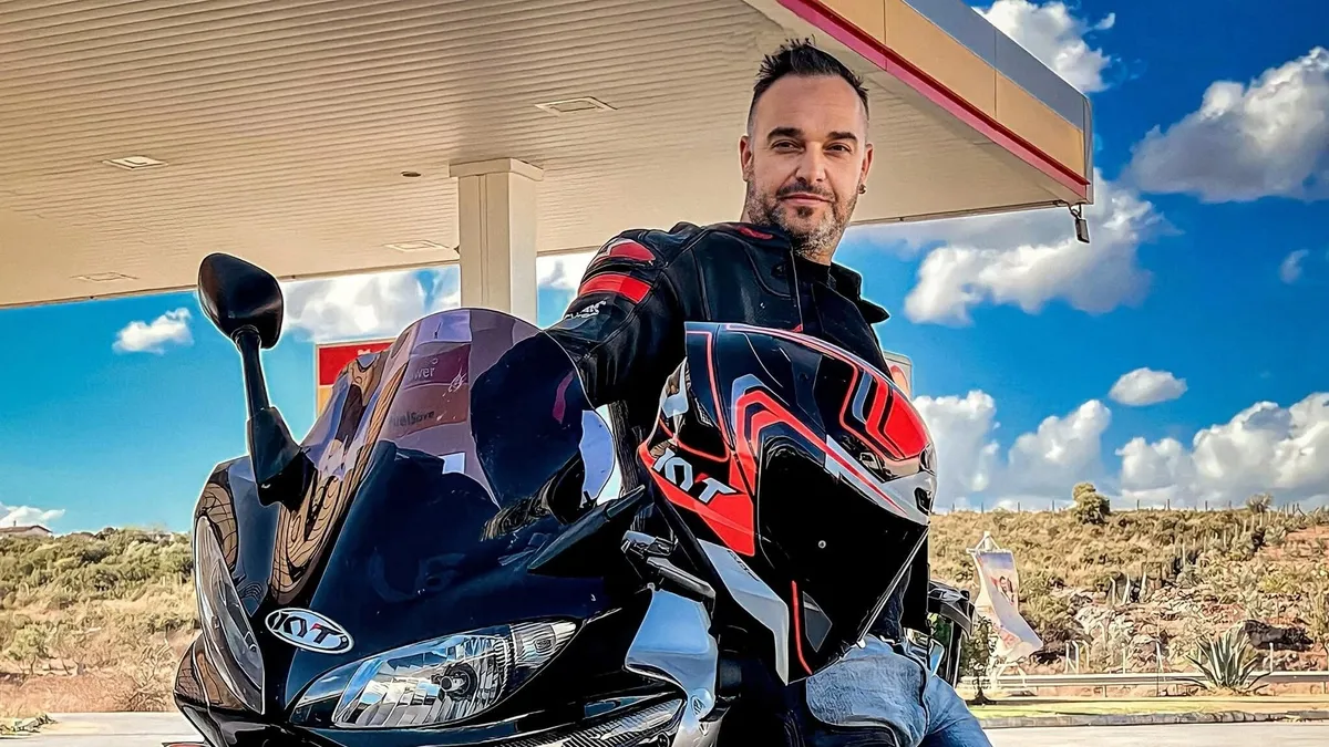 Manisa’da feci kaza: Motosiklet virajda şarampole uçtu! 43 yaşındaki sürücü hayatını kaybetti Manisa’da feci kaza: Motosiklet virajda şarampole uçtu! 43 yaşındaki sürücü hayatını kaybetti