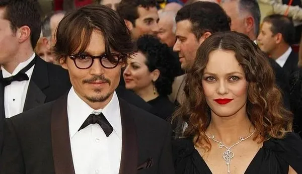 Johnny Depp'in kızı büyüdü